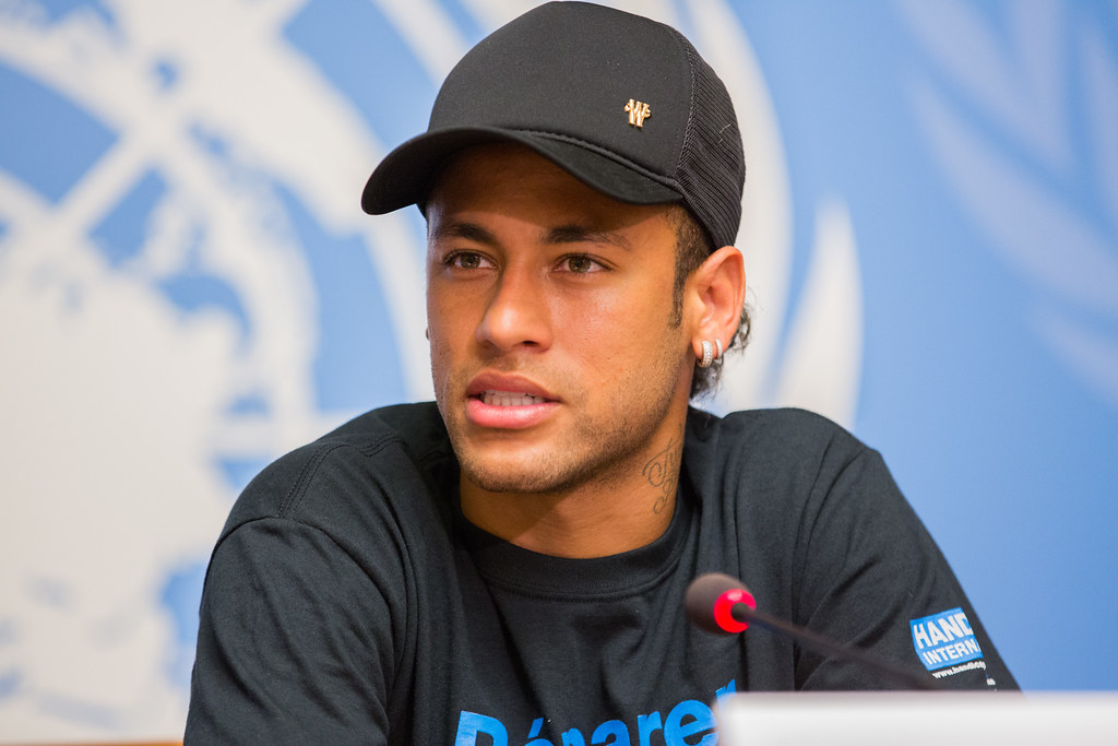 ¿Qué dice la prensa internacional sobre la vida de Neymar?