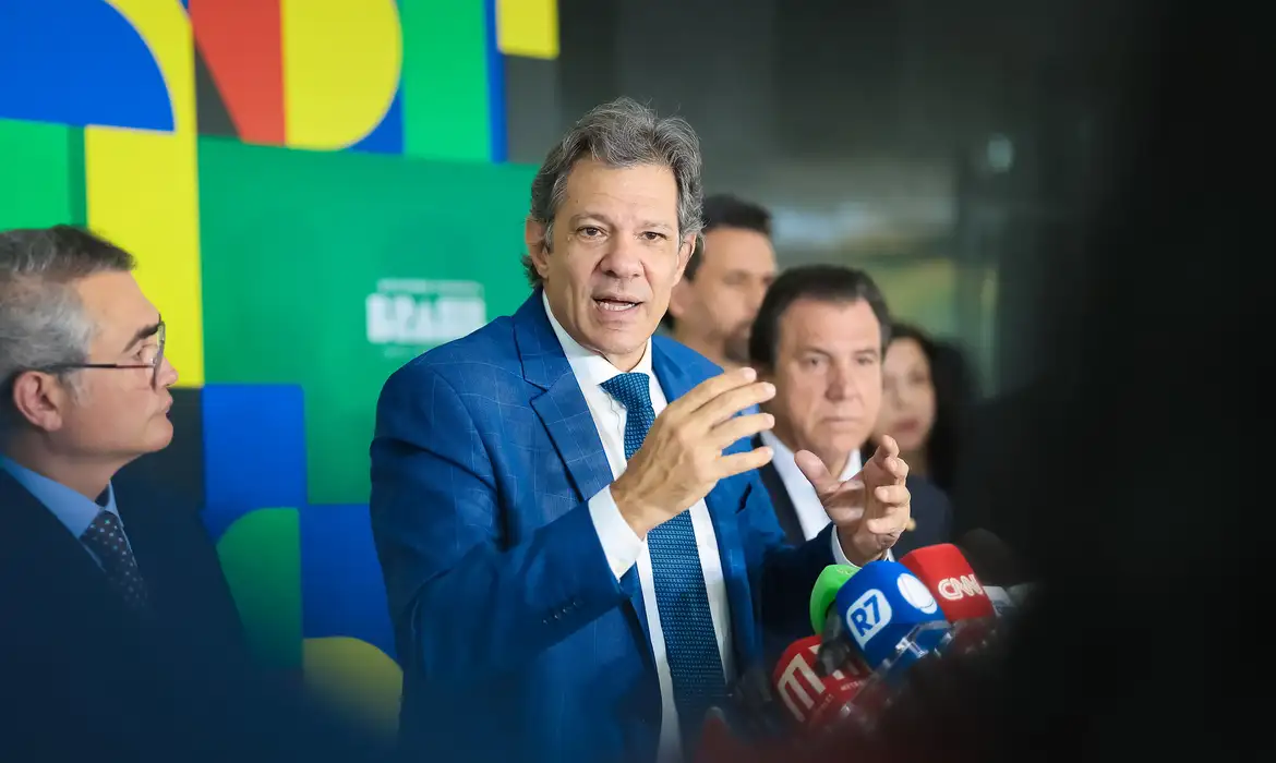 Governo vai apresentar proposta para expandir crédito consignado aos trabalhadores com carteira assinada que atuam no setor privado e têm dificuldade de acesso a este crédito, veja detalhes