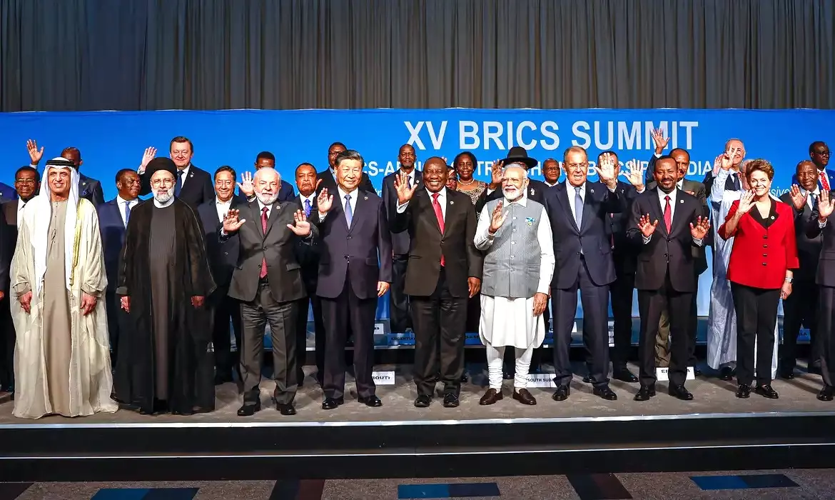 Após ofensiva de Trump, Brasil reforça uso de moeda local no Brics que permita países-membros usarem suas próprias moedas para comércio entre eles