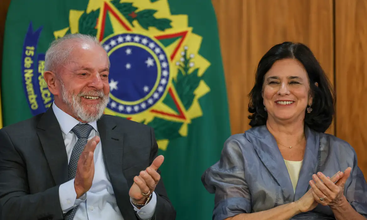 Lula anuncia primeira vacina contra a dengue 100% nacional no SUS e fabricação também nacional da insulina Glargina