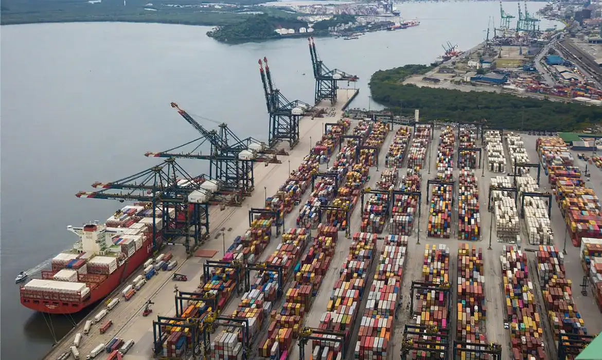Economia brasileira cresce 3,4% em 2024, maior alta desde 2021, é o quarto ano seguido de expansão