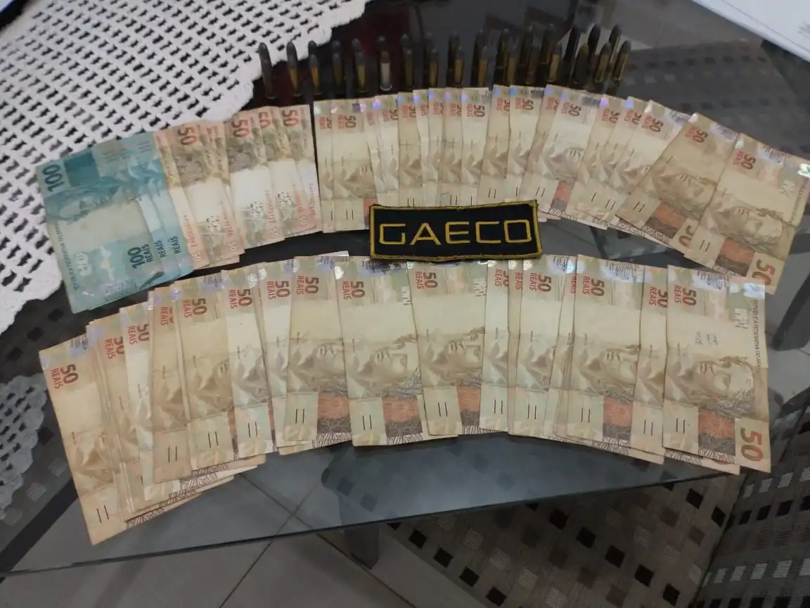 Gaeco apreende R$ 88 mil em investigação de organização criminosa com ex-prefeito e vereadores