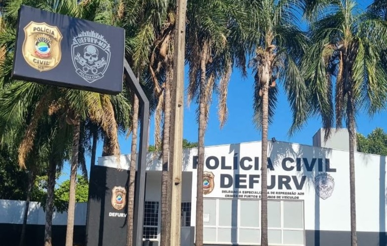 Dupla que sequestrou mulher durante roubo de carro no Universitário é presa