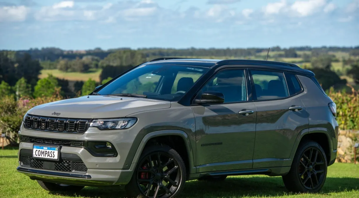 Jeep Compass 2025: SUV fica mais potente e barato
