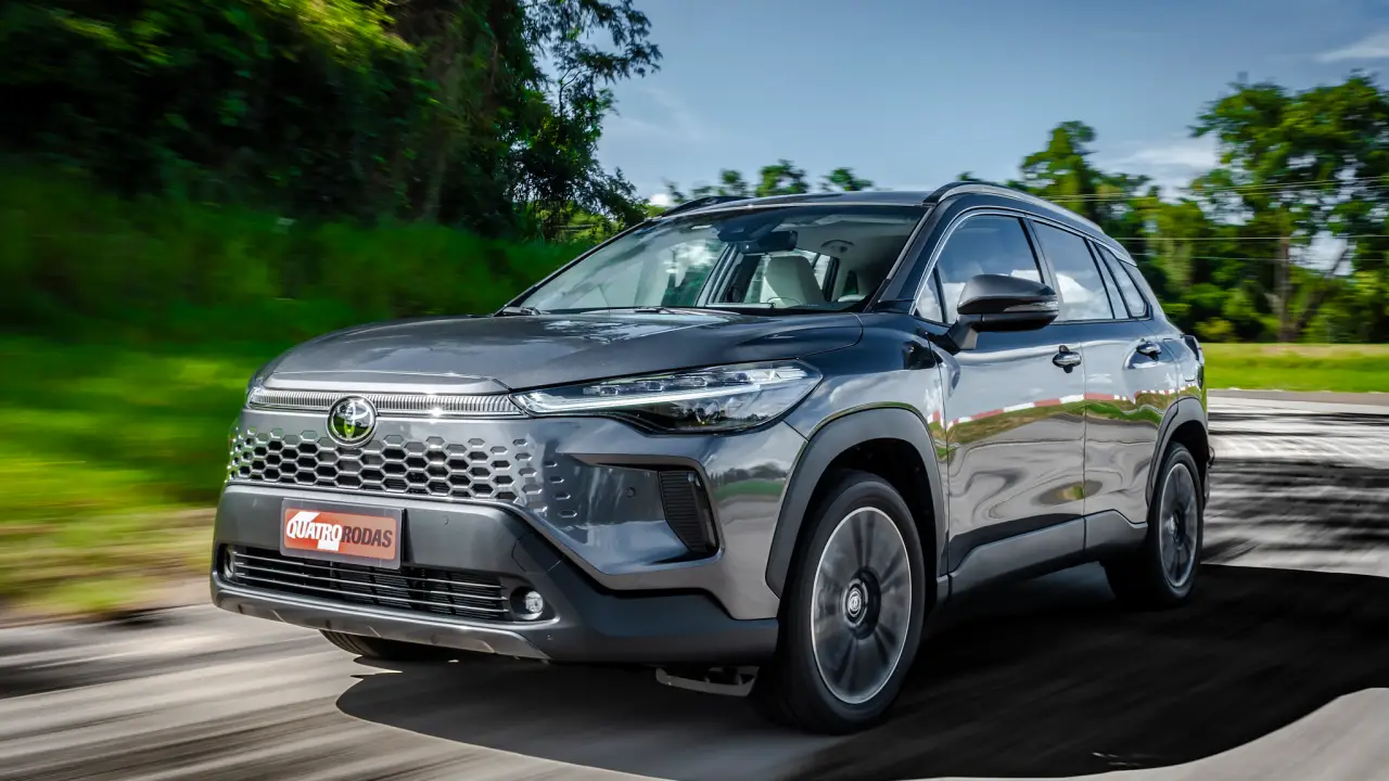 Toyota Corolla Cross 2025 está mais fraco, mas anda igual e bebe mais