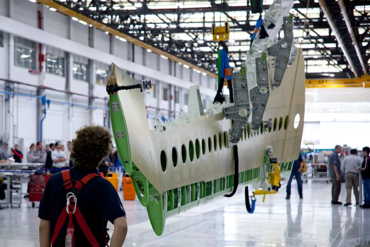 Embraer oferece 58 vagas de empregos com oportunidades em Botucatu