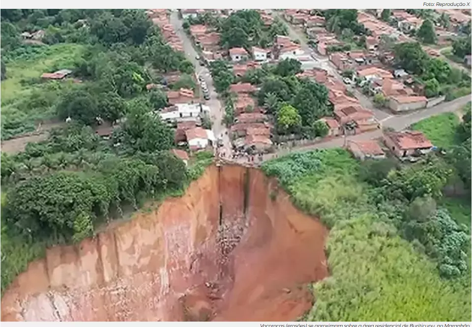 Casas são engolidas por voçorocas e cidade no Maranhão volta a decretar calamidade