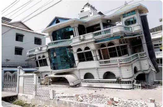 Mortes por terremoto em Mianmar aumentam para 3.471, e chuvas complicam resgates