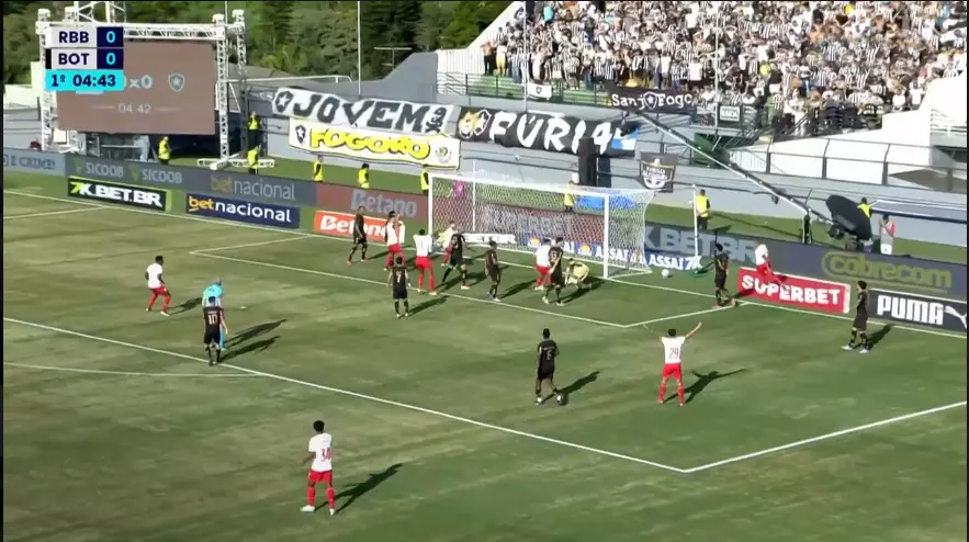 Bragantino vence Botafogo e encerra invencibilidade alvinegra no Brasileirão