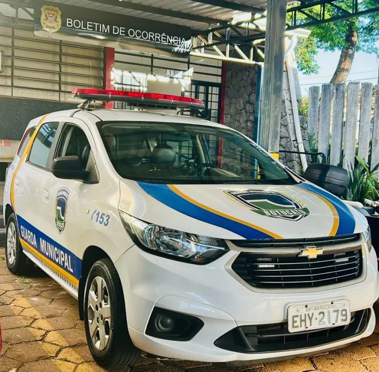 Pais são presos em flagrante por agredir filha de 14 anos em Botucatu