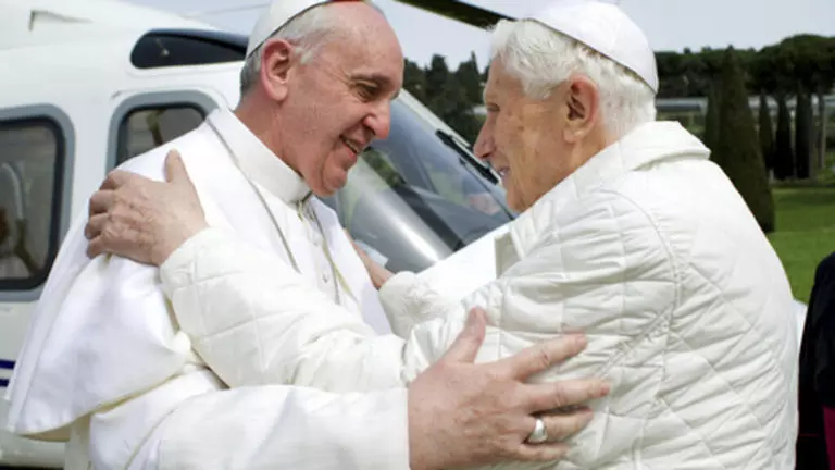 Especialista em Igreja Católica prevê que próximo papa será europeu e mais
