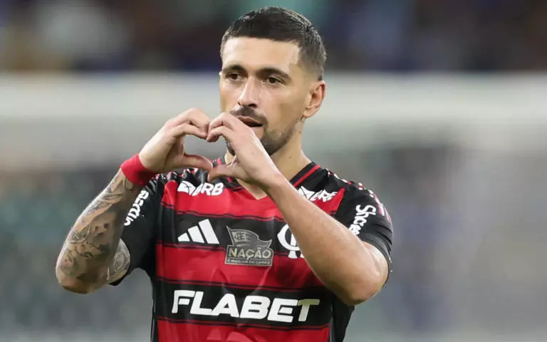 Jogos de hoje: quem joga no futebol e onde assistir ao vivo (10/05/2025)