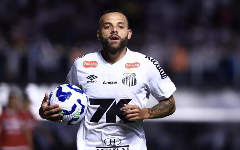 Jogos de hoje: quem joga no futebol e onde assistir ao vivo (12/05/2025)