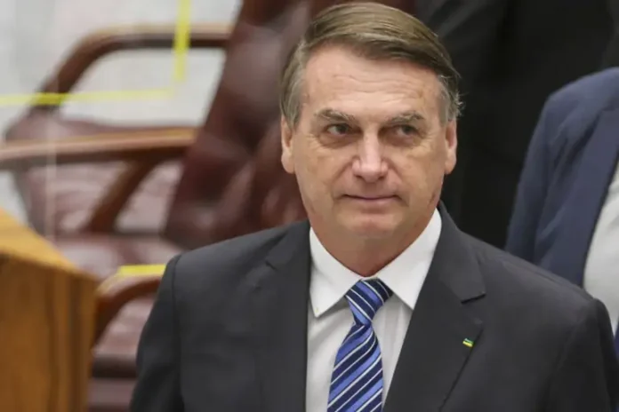 Bolsonaro usa roubo do INSS em campanha contra governo Lula