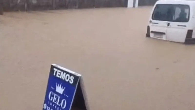Ubatuba registra acumulado de 140 mm de chuva em 6 horas; Defesa Civil envia alerta via SMS