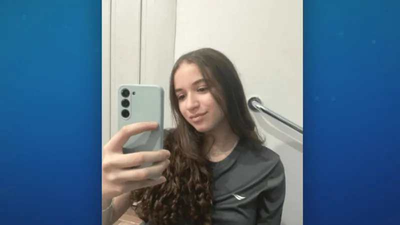 Adolescente é morta a facadas por aluno dentro de sala de aula em Minas Gerais