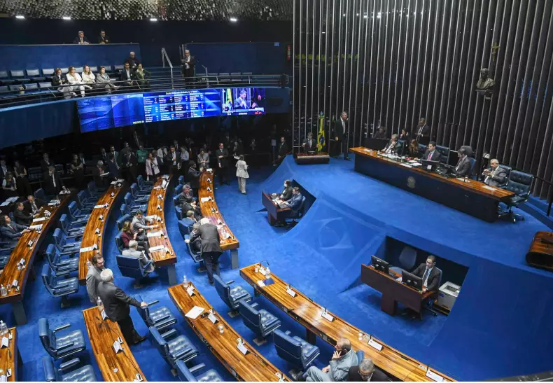 Senado aprova PEC que dá mais autonomia a guardas municipais e agentes de trânsito