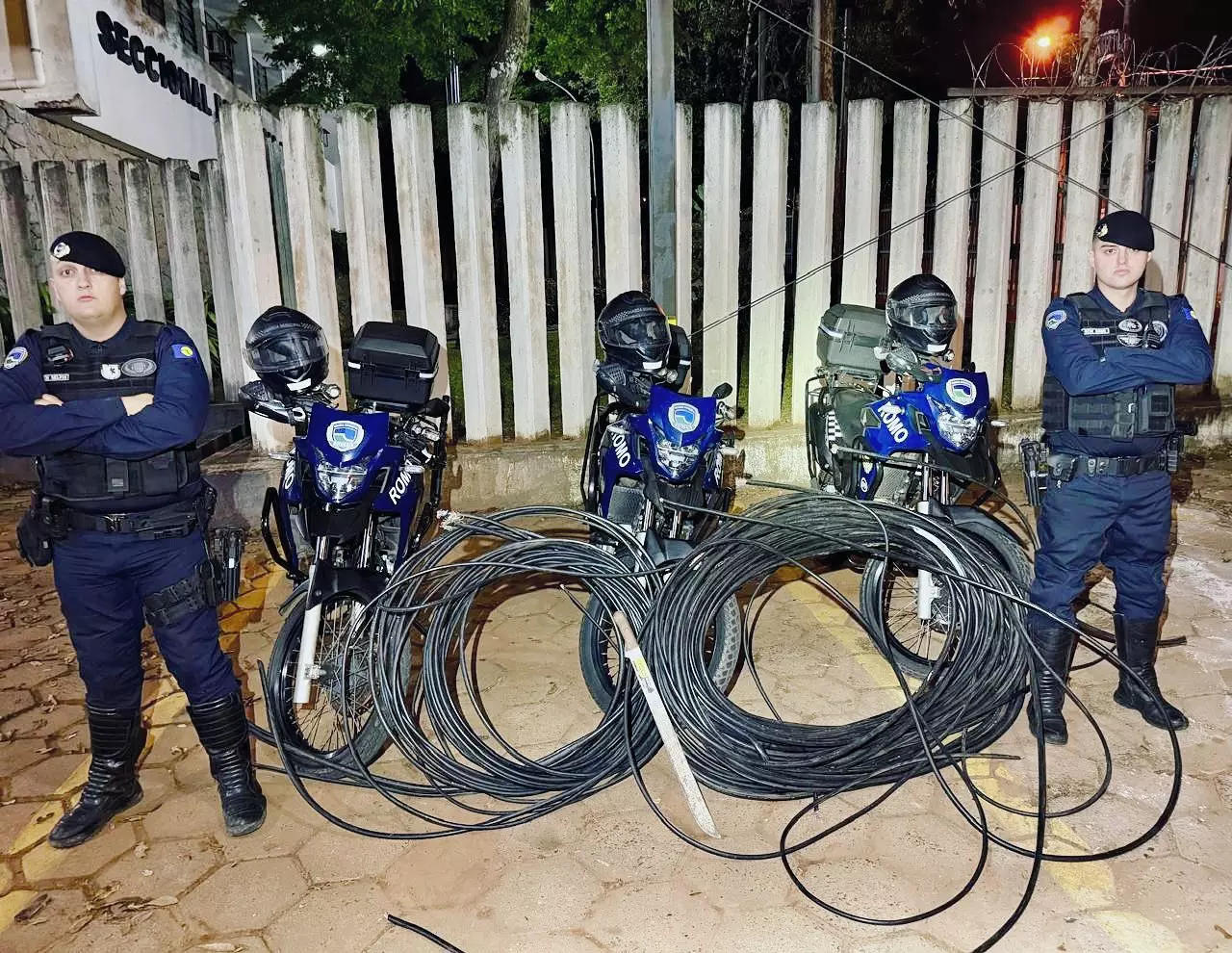 Trio é preso em flagrante por furto de cabos de telefonia em Botucatu