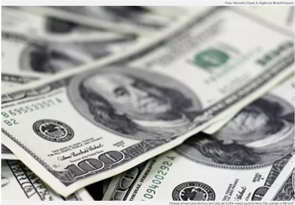 Dólar sobe e Bolsa segue em queda com plano de contingência do governo