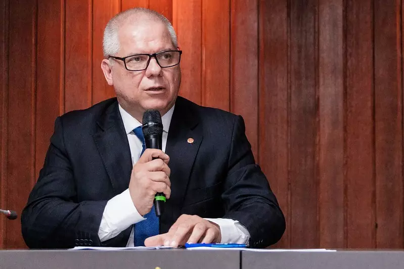 PF aponta que ex-presidente do INSS recebia propina mensal de R$ 250 mil em esquema