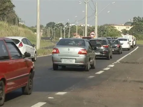 Prefeitura chama Sindicato dos Metalúrgicos para diálogo sobre mudança nos horários das fábricas para aliviar o trânsito