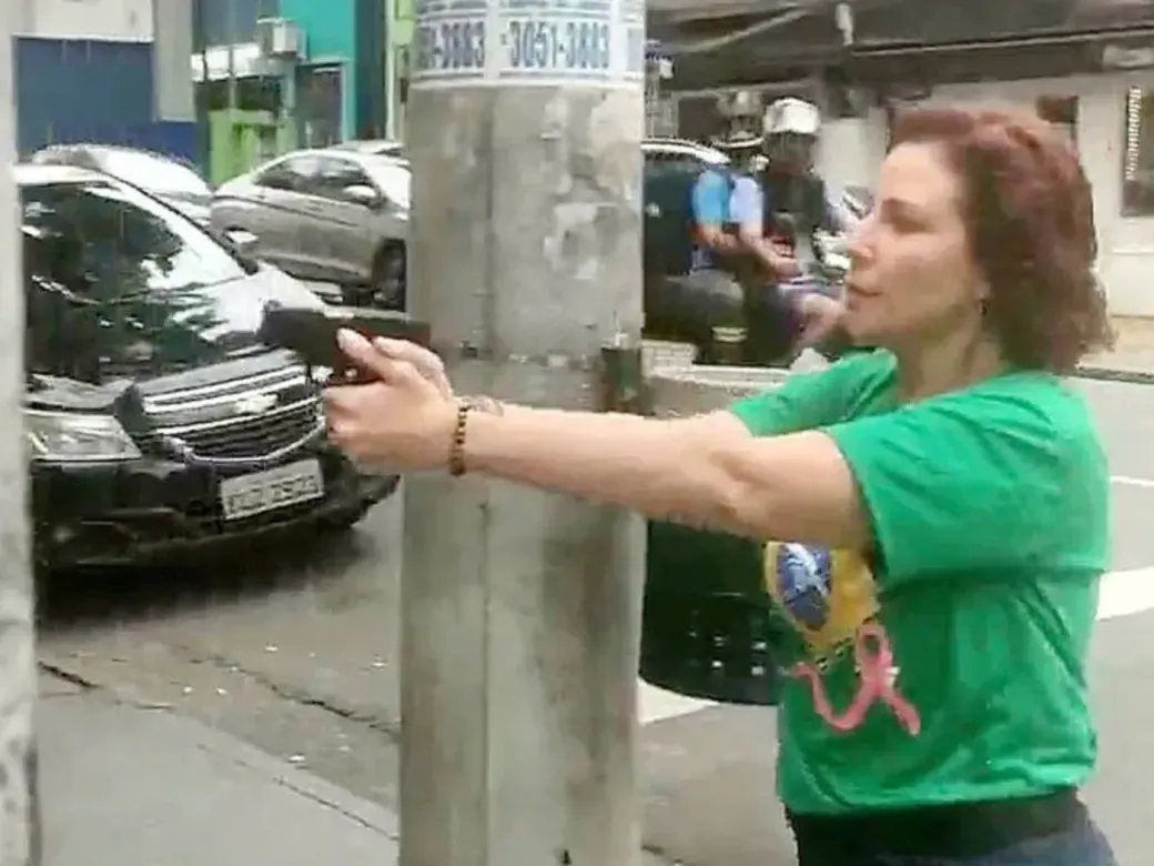 Prisão de Carla Zambelli: há uma ditadura no Brasil?