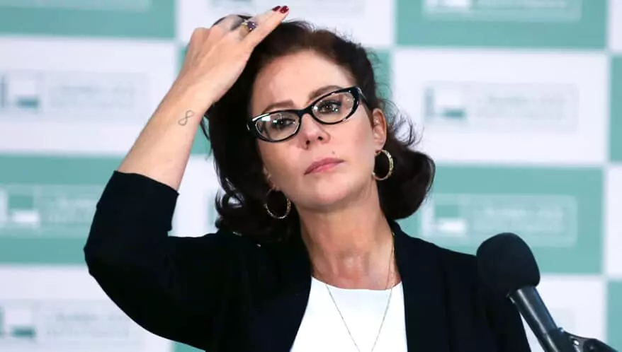 Por unanimidade, 1ª turma do STF condena Carla Zambelli a 10 anos de prisão!