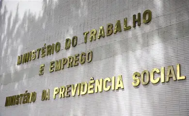 Governo propõe a servidores aumento em auxílios, sem reajuste salarial