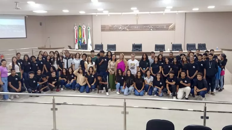 Semana do Estudante no Plenário: alunos da Escola Luiz Viana participam do primeiro dia da ação