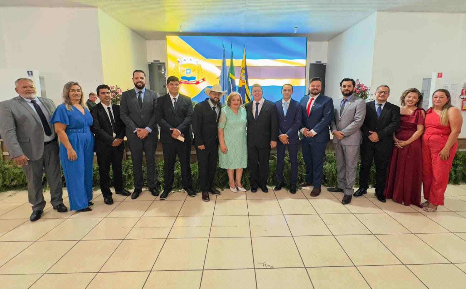 Declarações de amor, Tânia na presidência e afastamento de vereador dão início ao ano político em Ribas