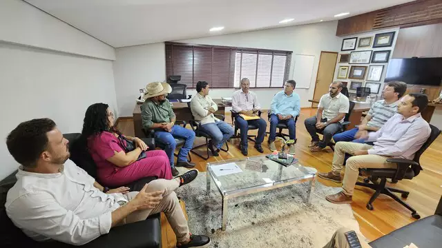 Para não faltar funcionário, Ribas se prepara para ser 