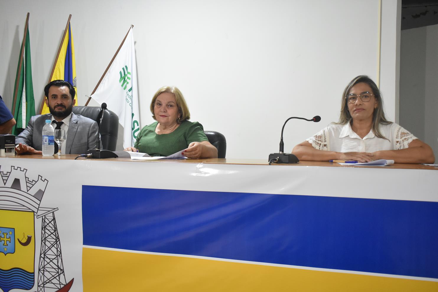 2ª Sessão Ordinária: 12 proposições são aprovadas na Câmara