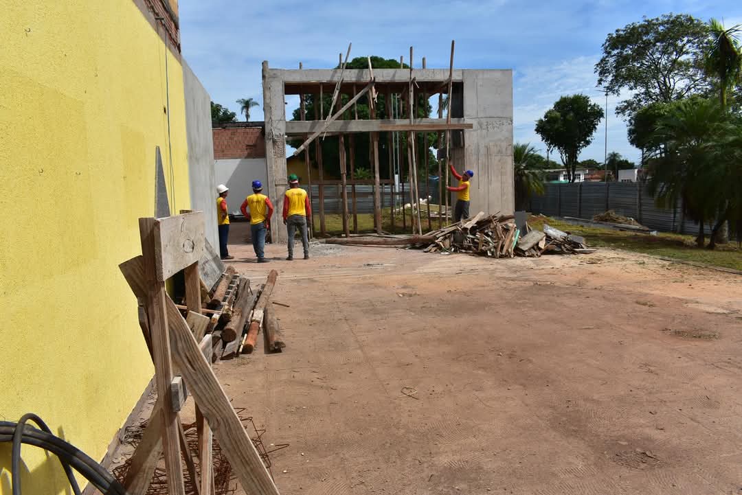 Câmara reinicia obra de reforma e ampliação da sede