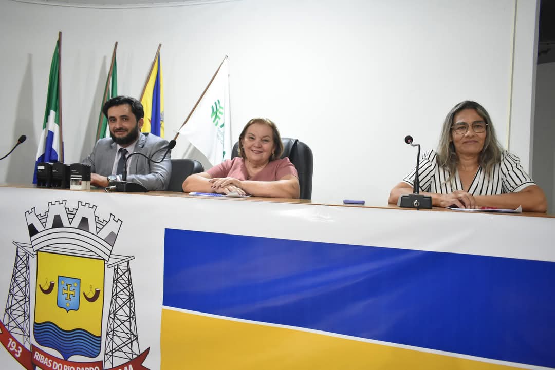 Na Câmara, pauta tem parecer de denúncia, 12 projetos de lei, três requerimentos e 13 indicações