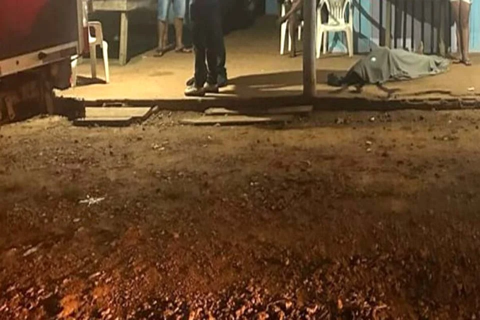 Homem é morto pelo sogro após ser flagrado agredindo a esposa