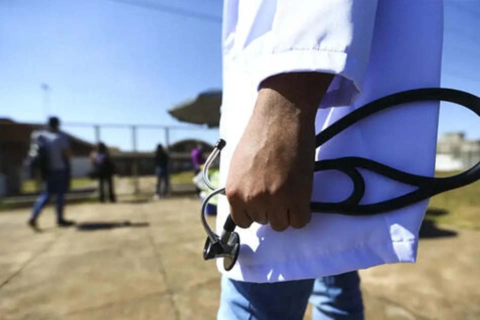Apenas seis cursos de medicina têm nota máxima no Enade