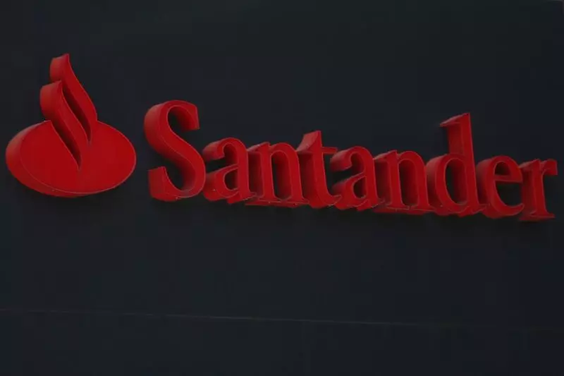 Santander eleva projeção para a Selic em 2024 e vê manutenção na próxima reunião