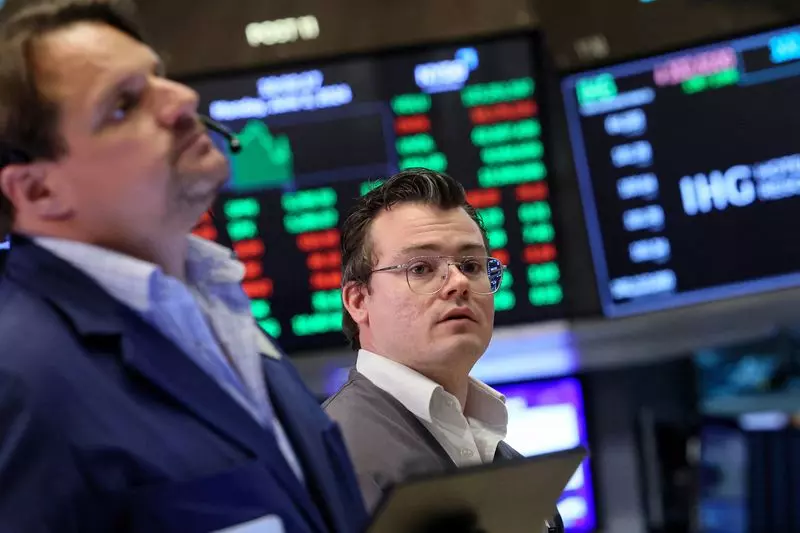S&P 500 e Nasdaq abrem em máximas recordes após dados de inflação