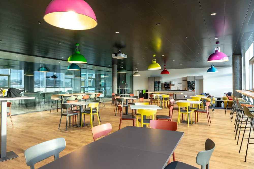 Startup, PME, empresa: Como escolher o seu mobiliário de escritório em 6 passos Startup, PME, empresa: Como escolher o seu mobiliário de escritório em 6 passos