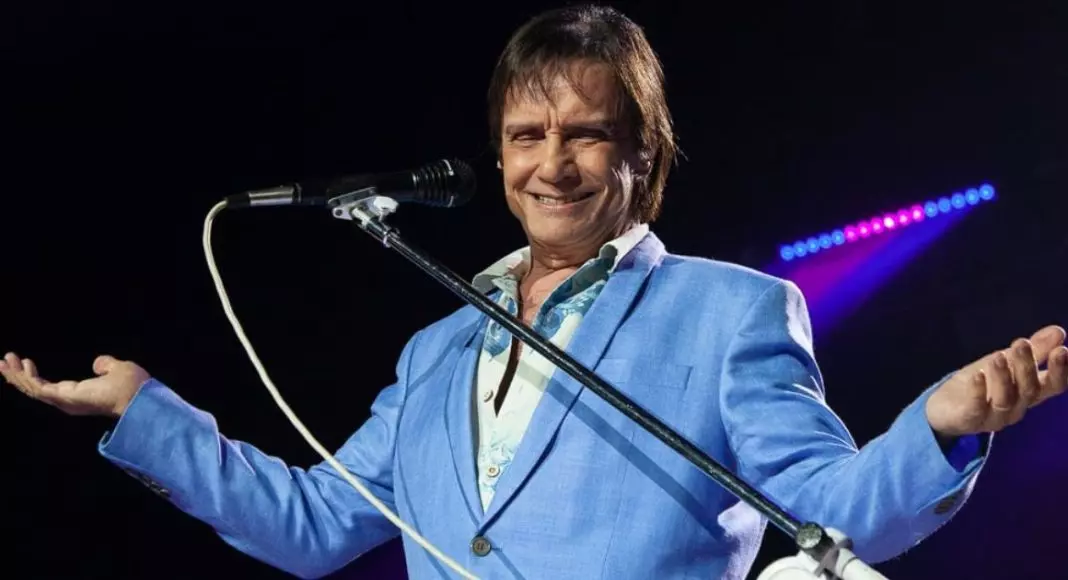 Roberto Carlos, o rei da música, anuncia show em Joinville  2025