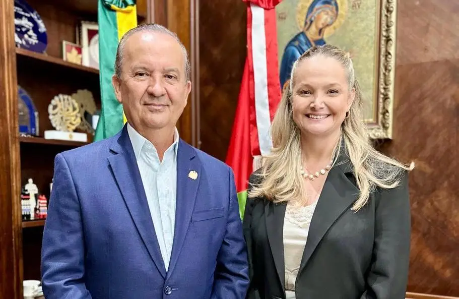 Vanessa Cavallazzi assume como a primeira mulher Procuradora-Geral de Justiça no Ministério Público de Santa Catarina.