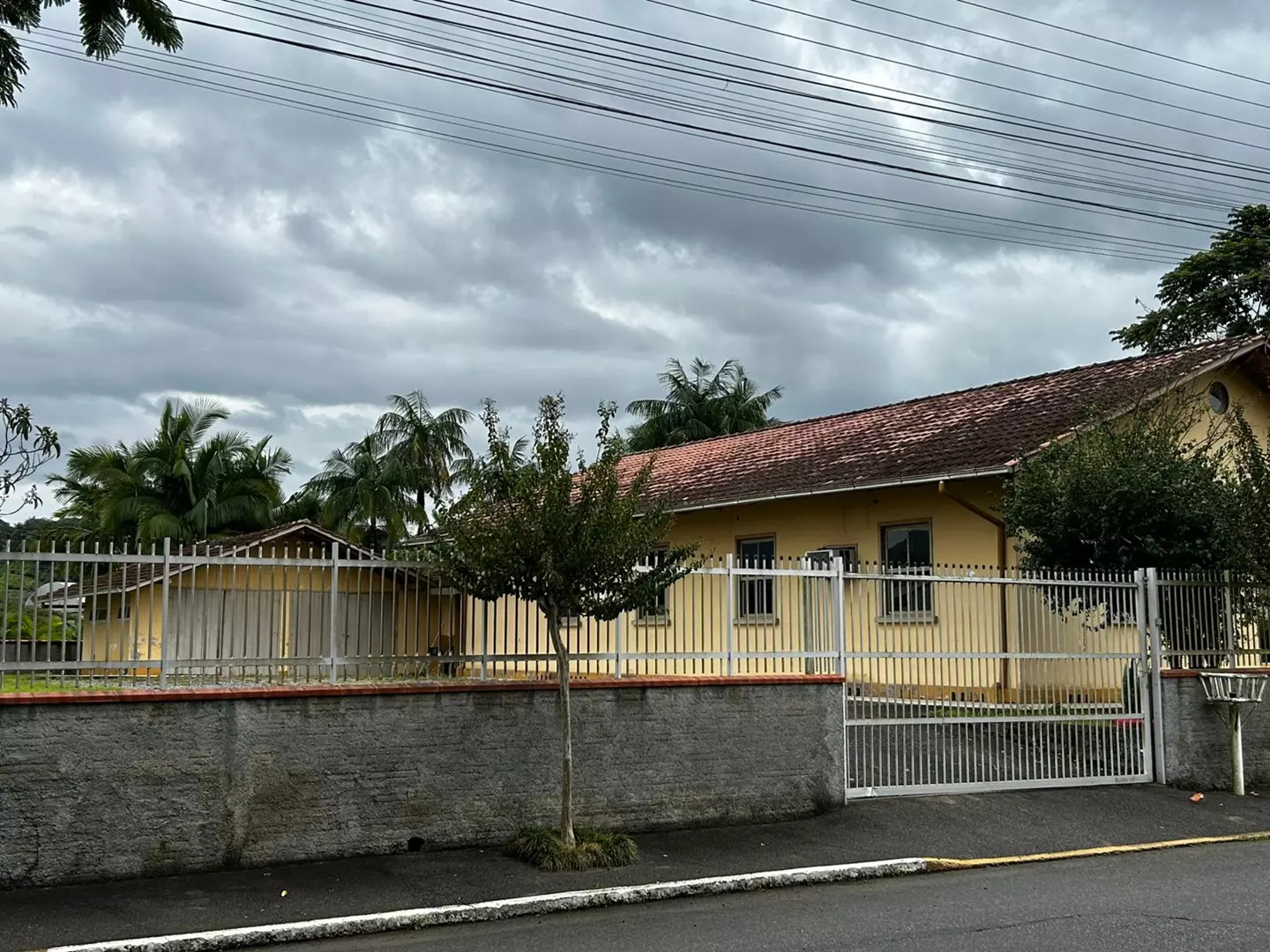 Prefeitura mantém aluguel de imóvel de empresa ligada a deputado, mesmo desocupado há mais de um ano