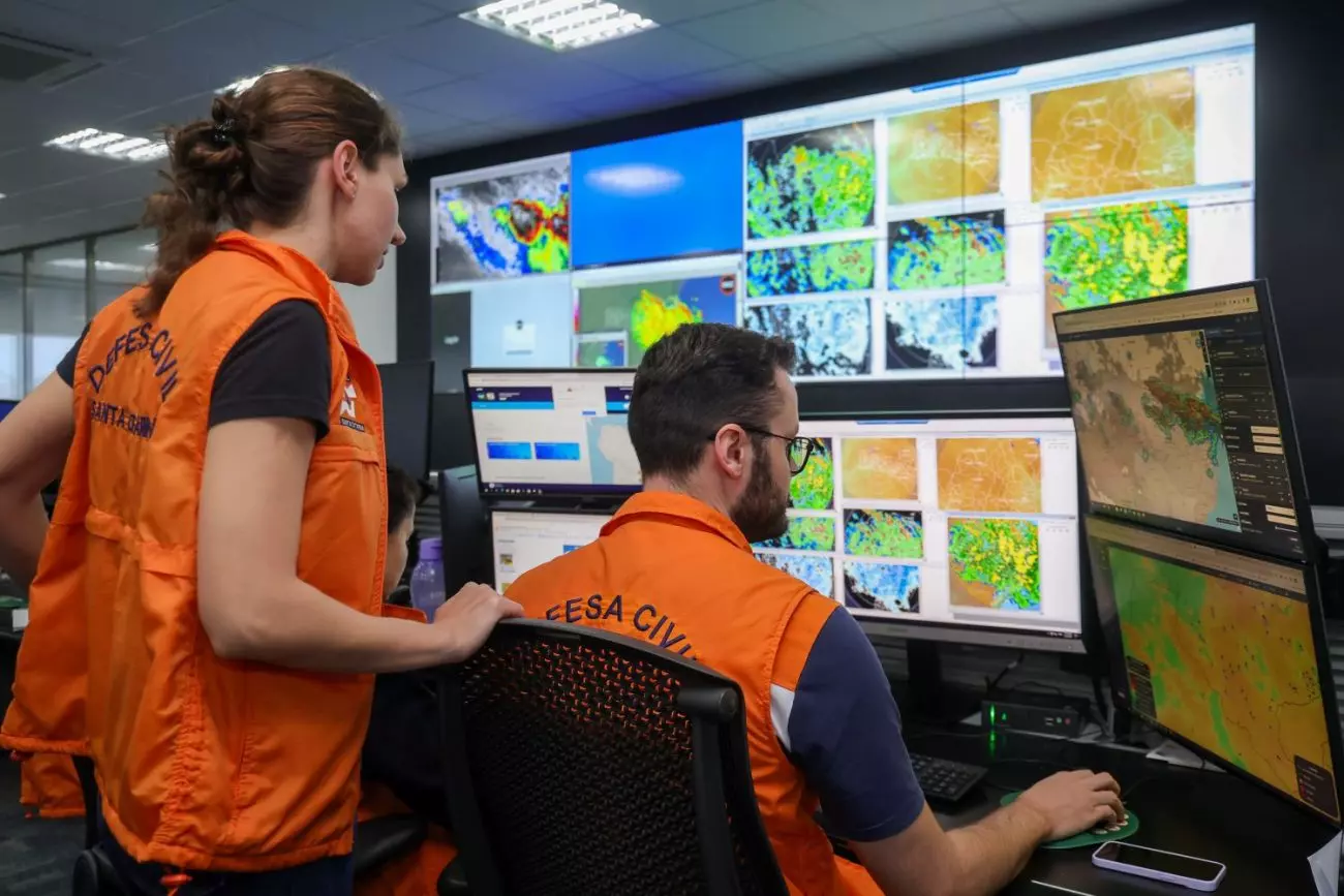 Santa Catarina realiza maior simulado de desastres do Brasil e mobiliza 250 mil pessoas