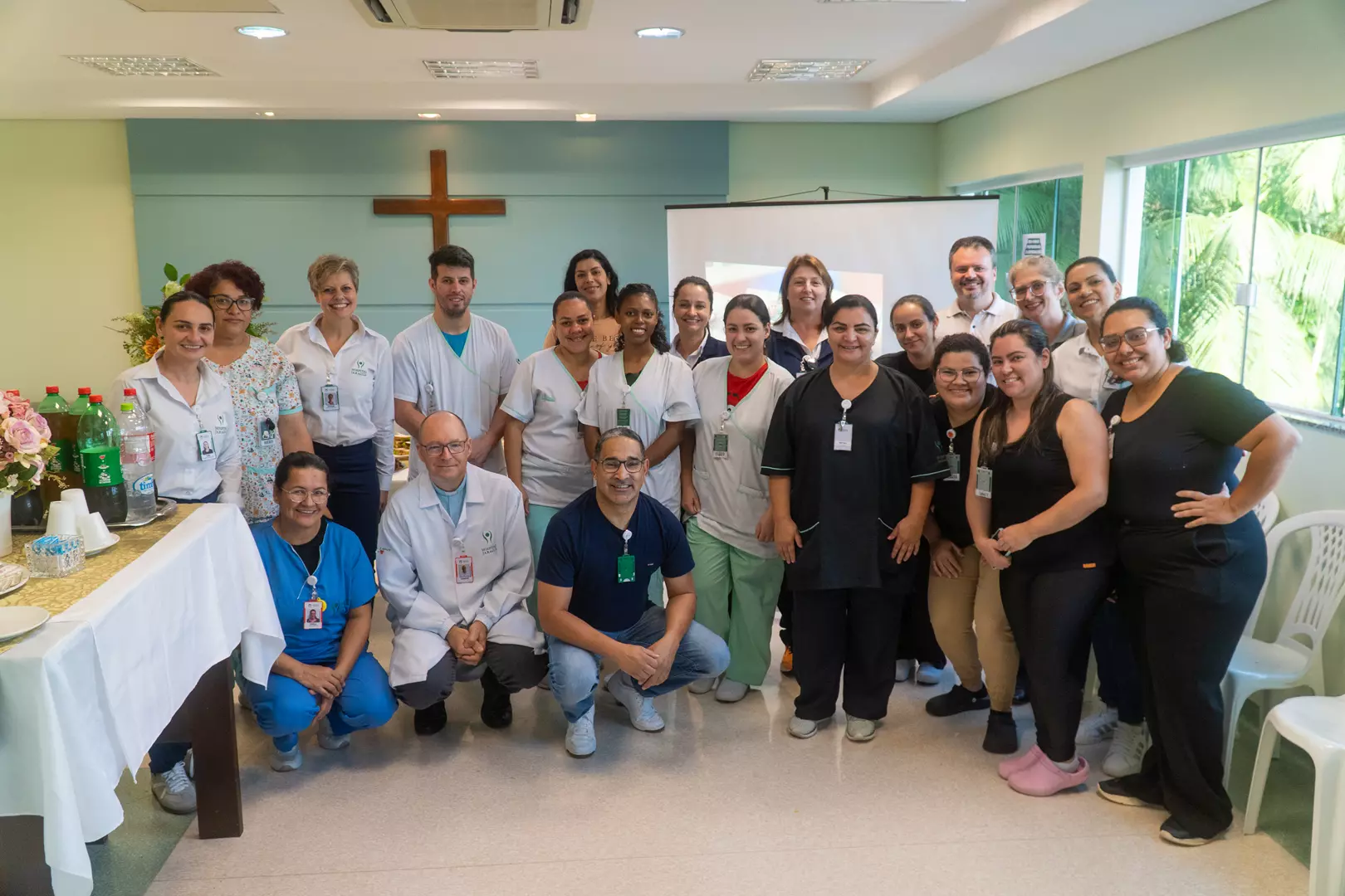 Hospital Jaraguá promove ação especial em homenagem aos profissionais de enfermagem pelo Dia da Enfermagem