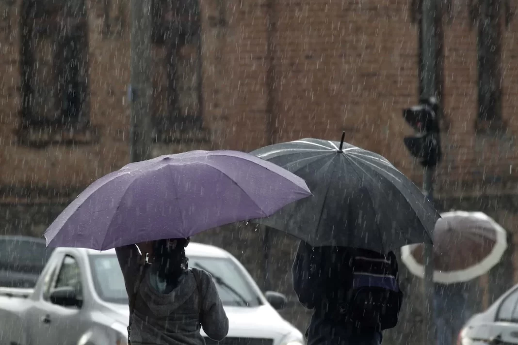 Previsão - Frente fria chega ao estado trazendo muita chuva