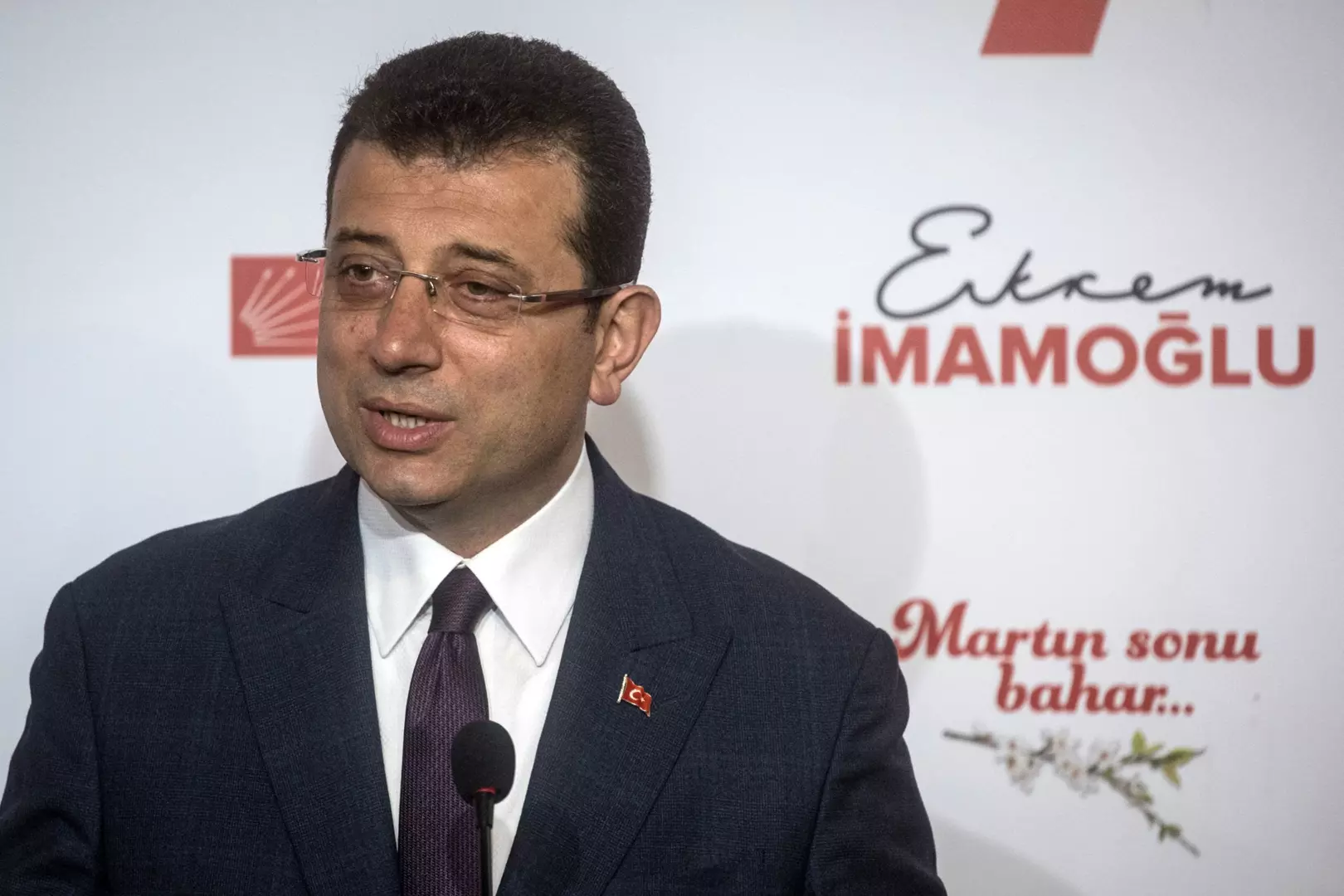 Tribunal turco mantém prisão de prefeito opositor a Erdogan