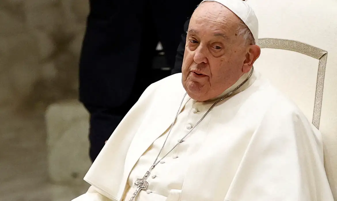 Recuperação - Papa recebe alta após 38 dias internado