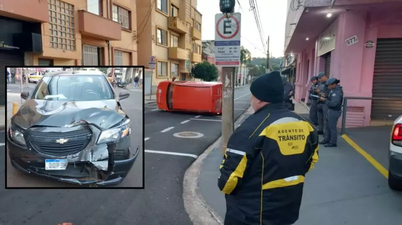 Vídeo - Van vermelha tombou após colisão