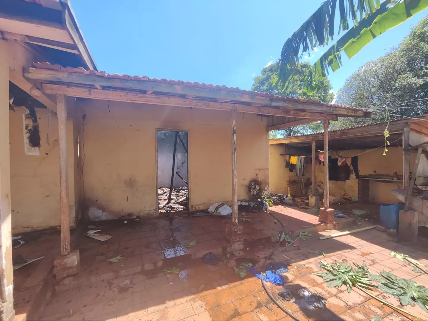 Mulher é detida após incêndio que matou duas crianças em Tapira