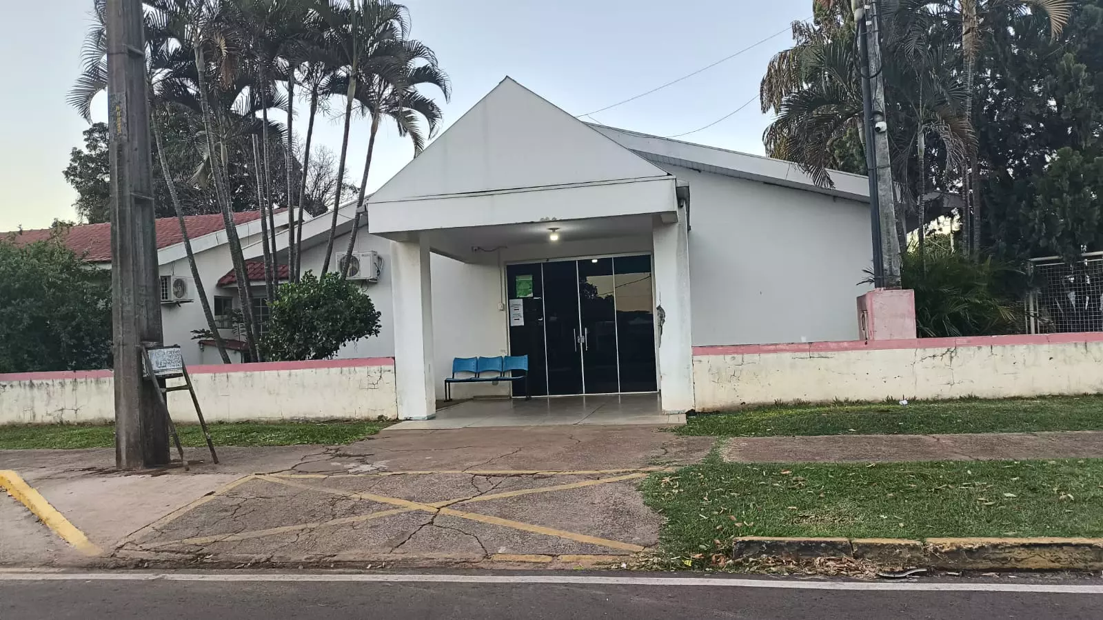Bêbado e violento: homem agride esposa e é preso dirigindo embriagado em Ivaté